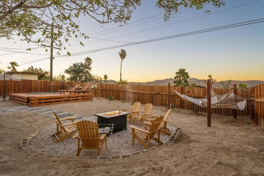 Вилла Palm Vista Retreat *Hot Tub/Cowboy Pool/Hammocks* Джошуа-Три Экстерьер фото