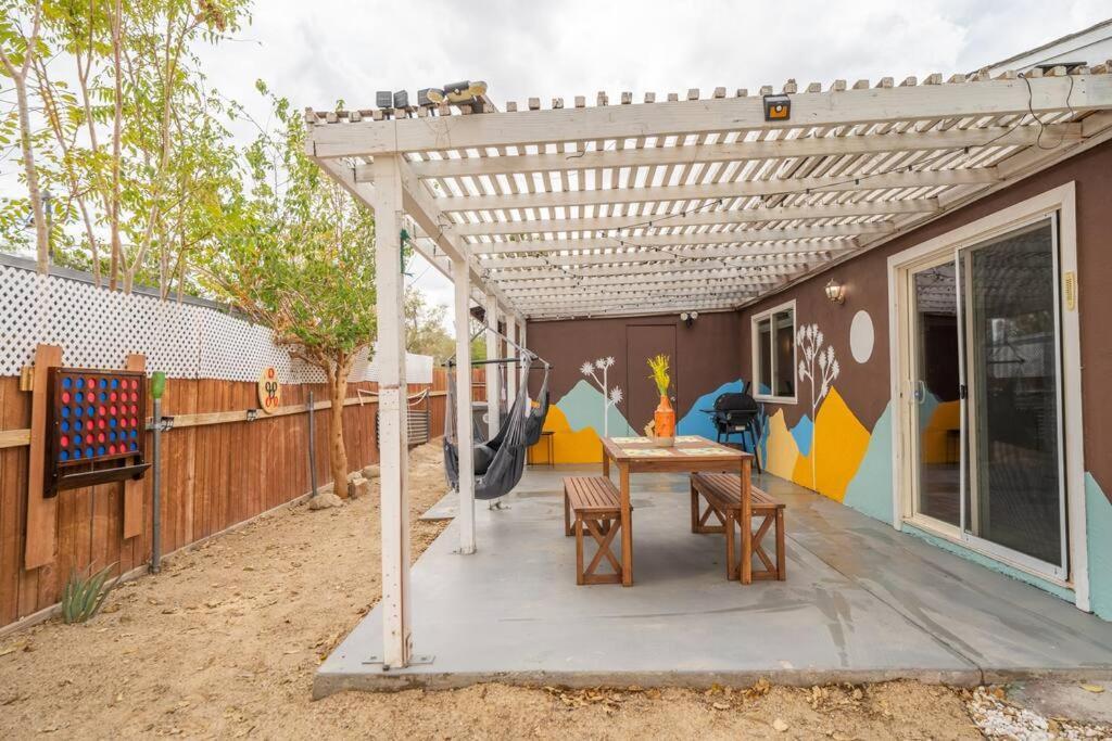 Вилла Palm Vista Retreat *Hot Tub/Cowboy Pool/Hammocks* Джошуа-Три Экстерьер фото