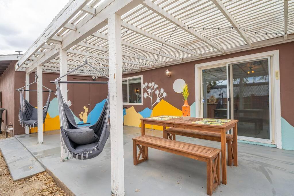 Вилла Palm Vista Retreat *Hot Tub/Cowboy Pool/Hammocks* Джошуа-Три Экстерьер фото