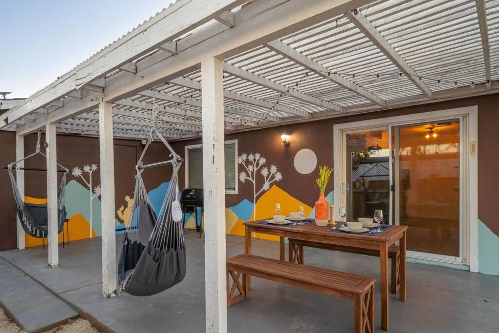 Вилла Palm Vista Retreat *Hot Tub/Cowboy Pool/Hammocks* Джошуа-Три Экстерьер фото