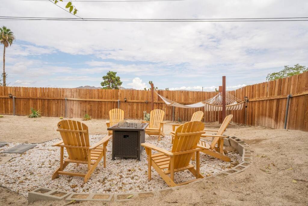 Вилла Palm Vista Retreat *Hot Tub/Cowboy Pool/Hammocks* Джошуа-Три Экстерьер фото