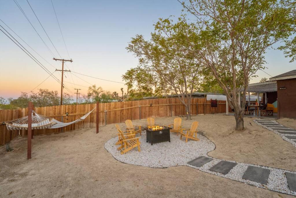 Вилла Palm Vista Retreat *Hot Tub/Cowboy Pool/Hammocks* Джошуа-Три Экстерьер фото