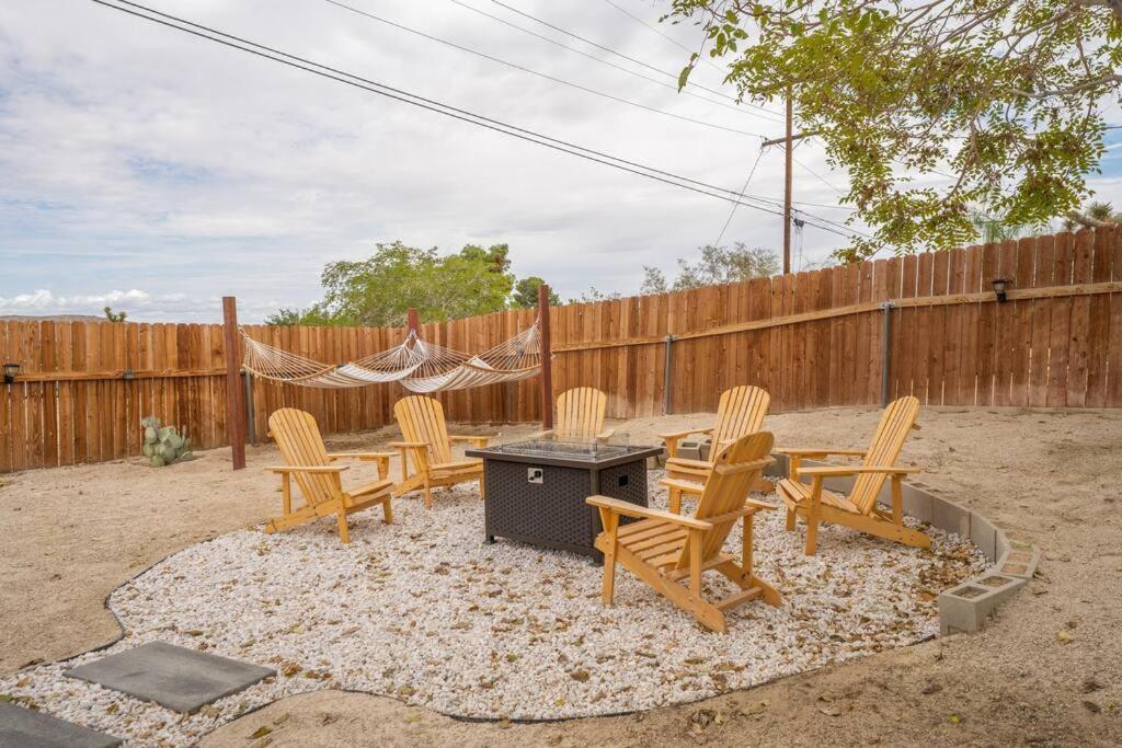 Вилла Palm Vista Retreat *Hot Tub/Cowboy Pool/Hammocks* Джошуа-Три Экстерьер фото